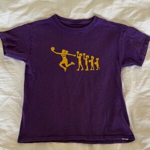 Kids Caitlin Clark Purple Graphic T-Shirt! Size 8 kids